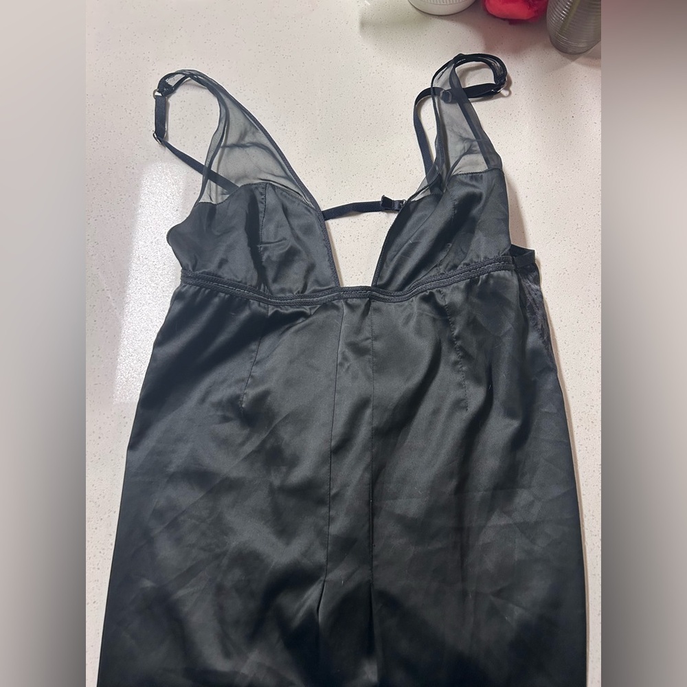 Victoria’s Secret sleep gown